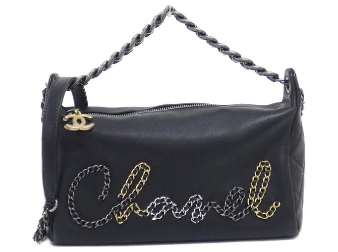 Bolsa Chanel em couro de bezerro preto
