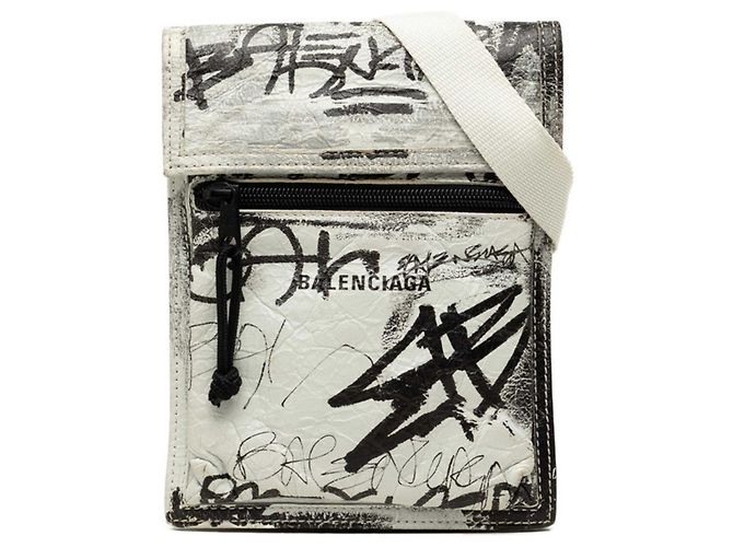 Bolsa de Ombro Balenciaga Graffiti Explorer Preto Branco