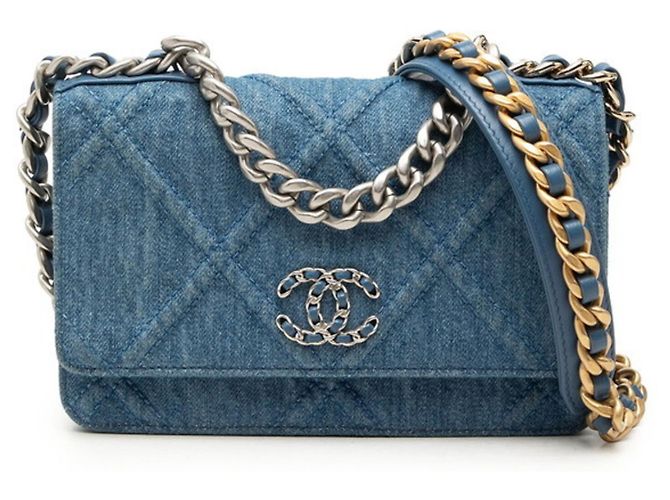 Chanel Matelassé Coco Mark Schultertasche Silber Blau