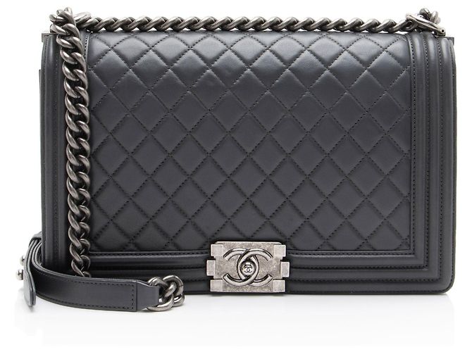 Bolsa Chanel Boy New Medium em pele de cordeiro Cinza