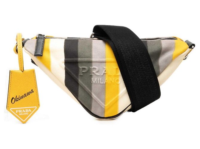 Bolsa de Ombro Prada Triangle Multicor