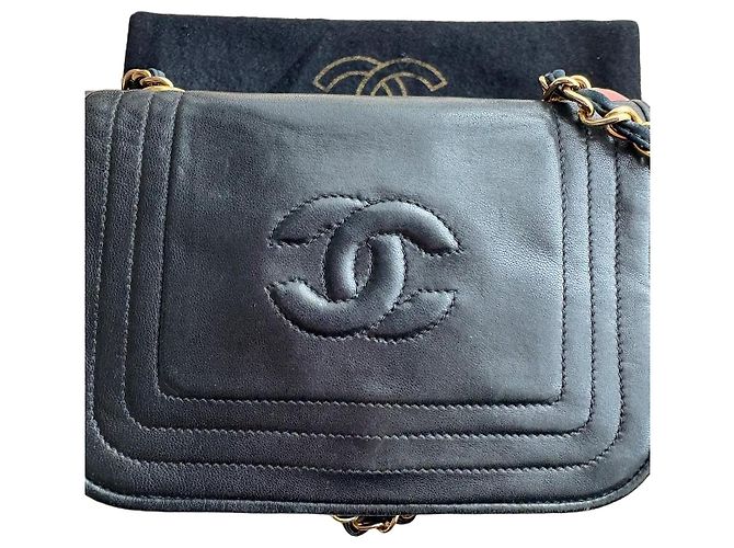 Borsa Chanel Classic Flap in pelle nera Nero
