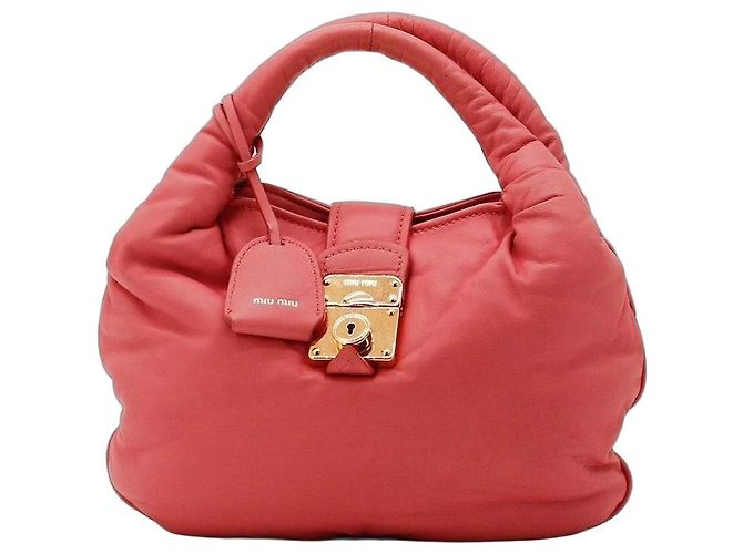 Bolsa Hobo Miu Miu em couro rosa