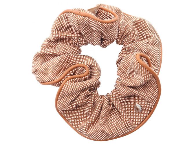 Hermès Scrunchie Hermes Claudia Plan Air em couro Marrom Branco