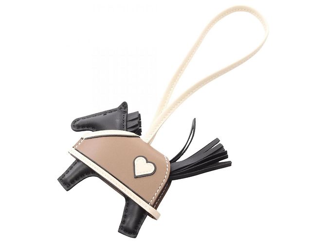 Hermès Hermes Rodeo PM Robeo Coeur Etoupe Cle Charm Marrom Preto Branco