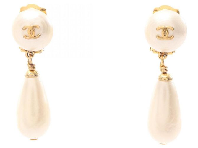 Boucles d'oreilles Chanel Coco Mark Swing 96P Blanc Doré