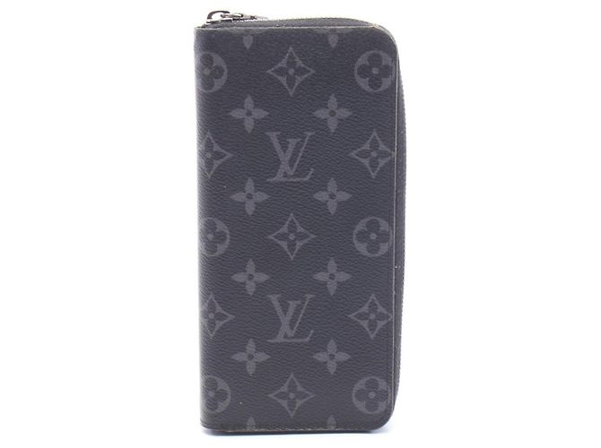 Louis Vuitton Zippy Wallet in Black