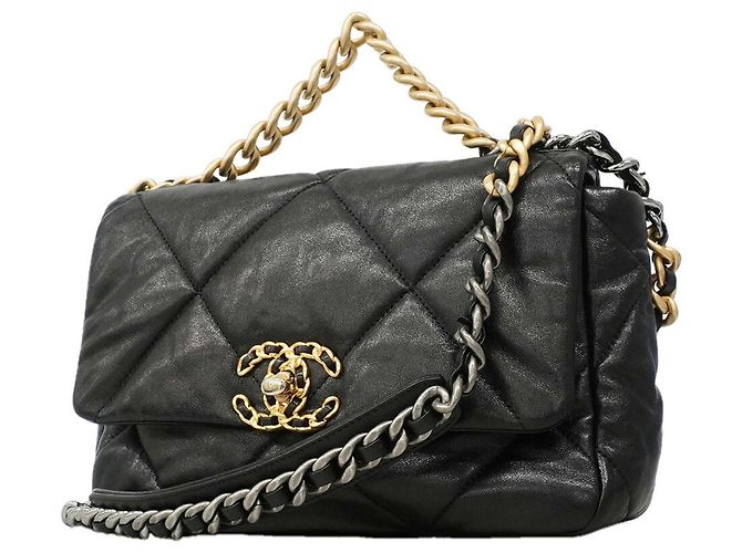 Bolsa Chanel em couro de bezerro preto