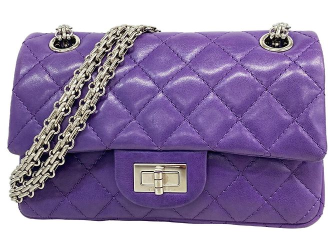 Timeless Bolsa de ombro Chanel em pele de cordeiro roxa Roxo