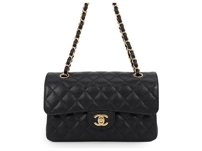 Bolsa de Ombro Chanel Classic Matelassé com Corrente Preto