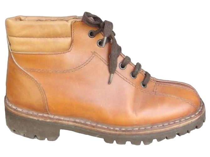 Autre Marque Bottines de marche en cuir Marron