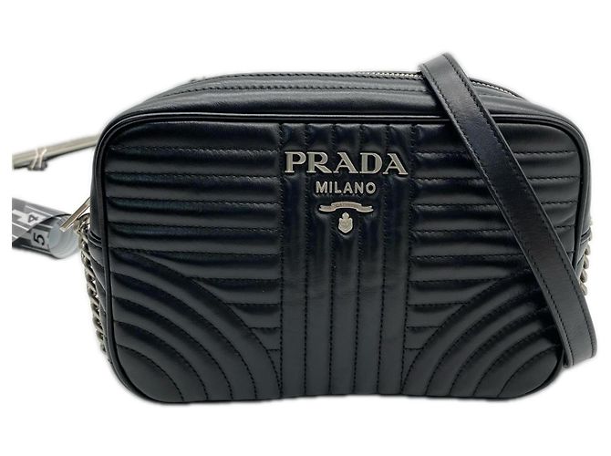 Bolsa de Ombro Prada Diagram em Couro de Bezerro Preto