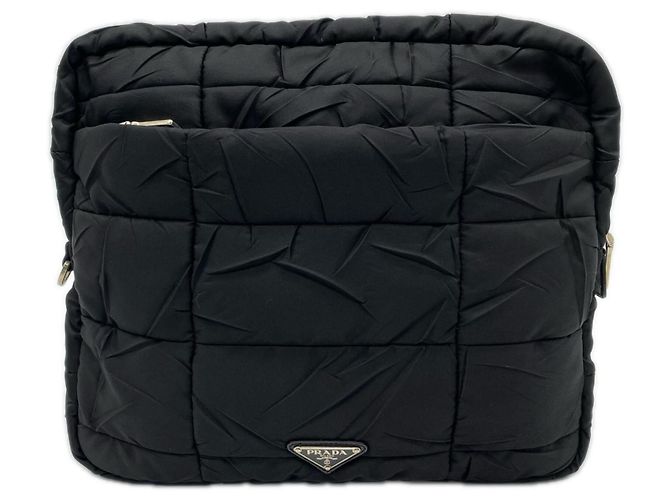 Clutch e borsa a tracolla Prada in nylon nero Saffiano