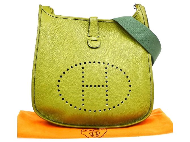Hermès Hermes Evelyne Bag Gen II Clemence GM Green