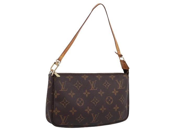 LOUIS VUITTON Monogram Pochette Accessoires Pouch M51980 LV Auth 202708A Monogramma
