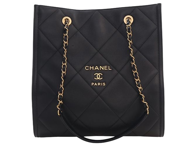Sacola Chanel CC em pele de cordeiro acolchoada preta Preto