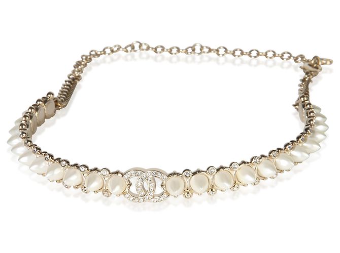 Gabrielle Collana con perle finte e borchie placcata oro Chanel 2022