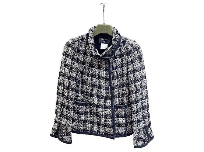 Chanel Tweed Jacke Mehrfarbig Größe 40 Mehrfarben