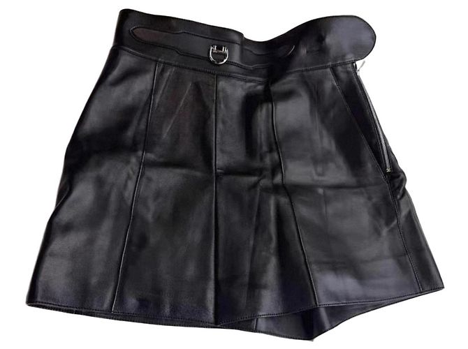 Shorts Hermès de couro Multicor
