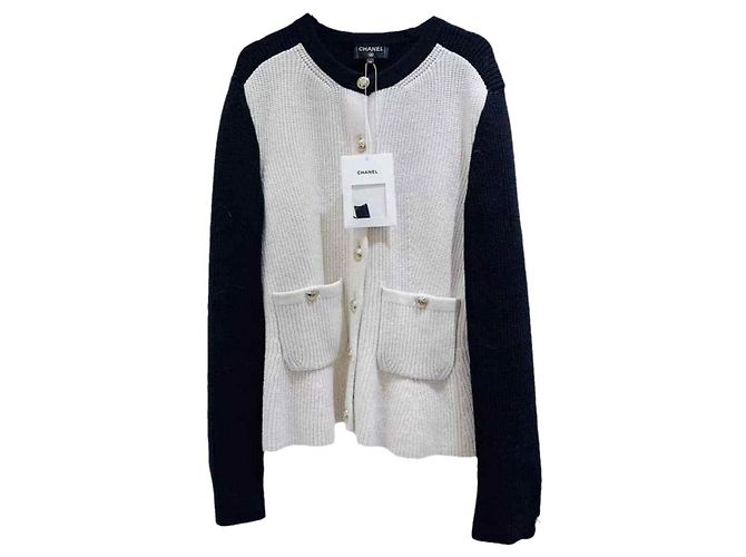 Chanel Strickjacke aus Wolle Mehrfarbig Größe 38 Mehrfarben