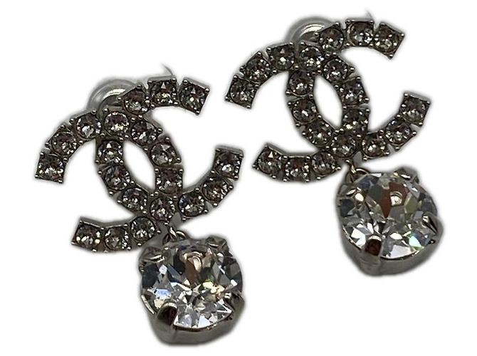 Chanel Coco Mark Tropfenohrringe mit Strass Silber