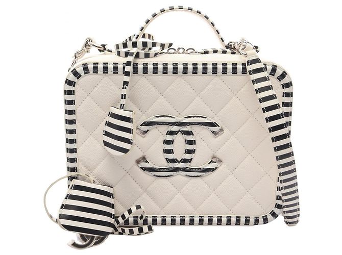 Borsa Vanity Chanel CC Figley Nero Bianco