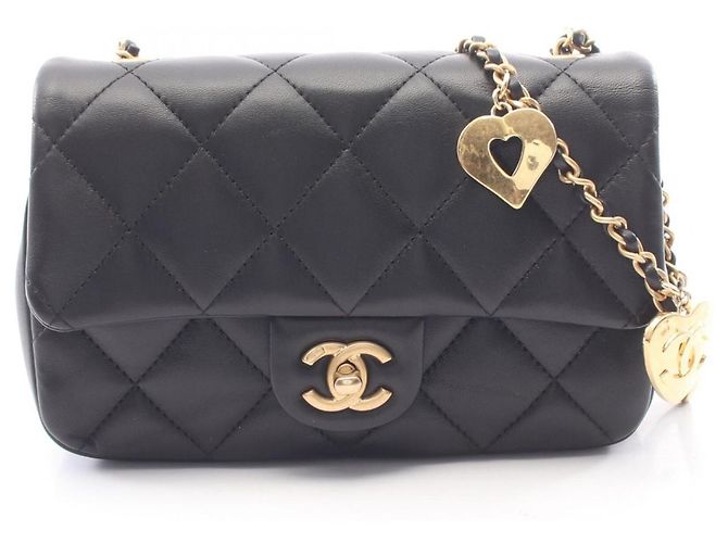 Timeless Borsa a tracolla Chanel Matelassé in pelle d'agnello nera Nero