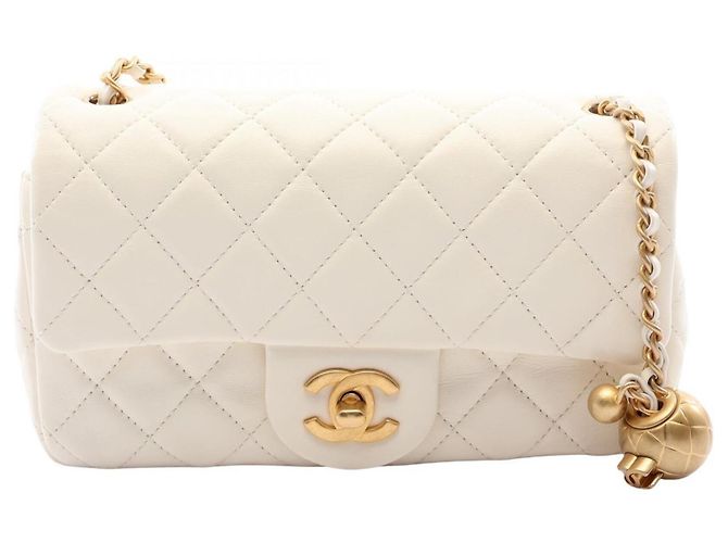 Bolsa Chanel Matelassé Mini Flap Bag Branco