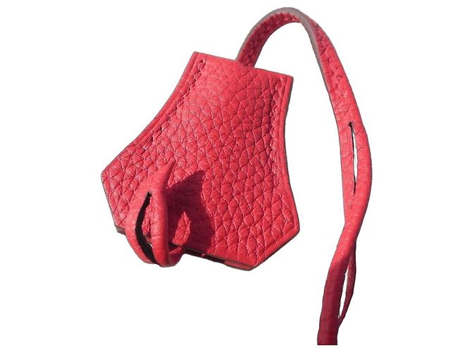 Hermès Kelly Red Leather Clochette and Zipper Pull