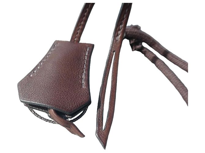 Hermès Clochette e Tracolla in Pelle Marrone