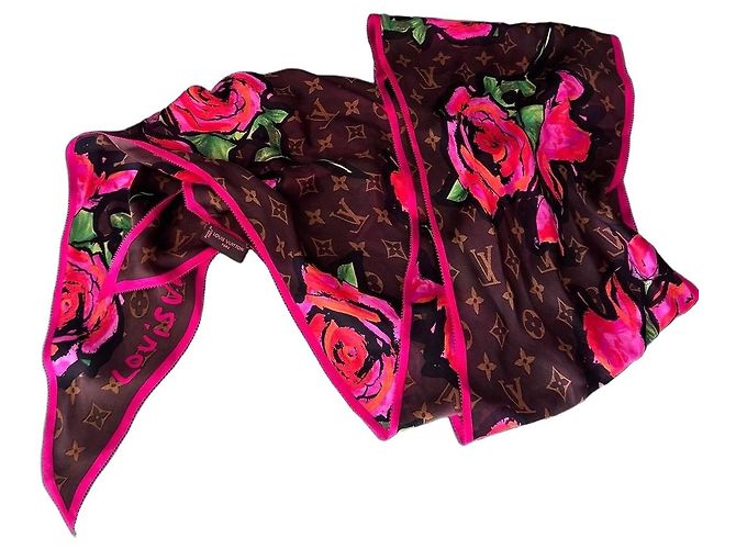 Lenço de Seda Louis Vuitton Monogram Rose Marrom Rosa Vermelho Verde