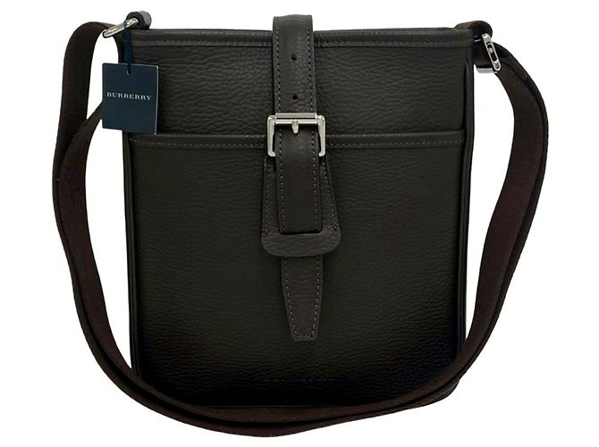 Bolsa semi-ombro em couro Burberry com logo gravado e padrão Nova Check Marrom