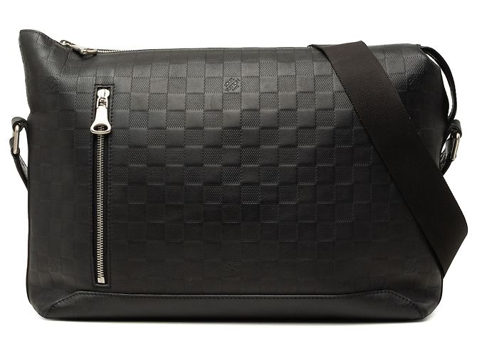 Louis Vuitton Black Damier Infini Discovery Messenger MM Noir