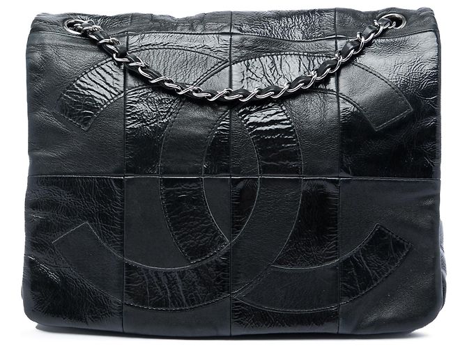 Chanel Brooklyn Flap em patchwork de pele de cordeiro preta e verniz Preto