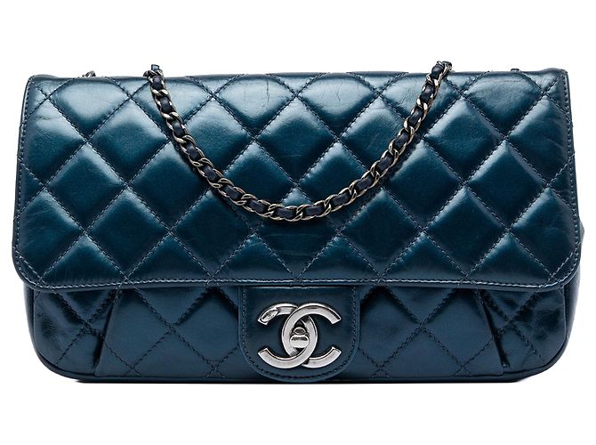 Chanel Blue Medium Quilted Glazed Calfskin Coco Pleats Flap Azul Azul escuro