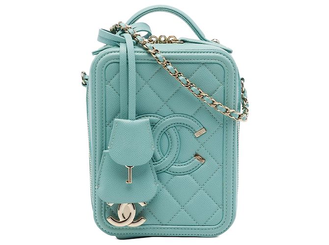 Chanel Blue Caviar CC Filigree Vertical Vanity Case Bleu Bleu clair