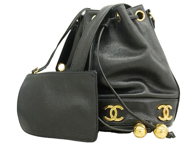 Bolsa de ombro Chanel Triple Coco em couro caviar Preto