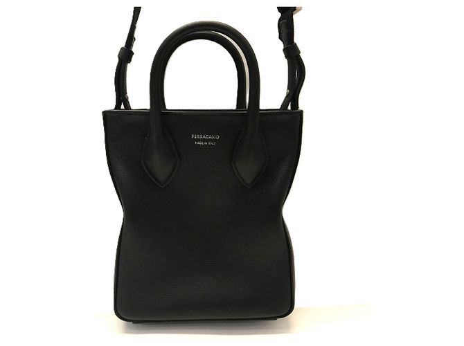 Borsa a tracolla Salvatore Ferragamo in pelle nera