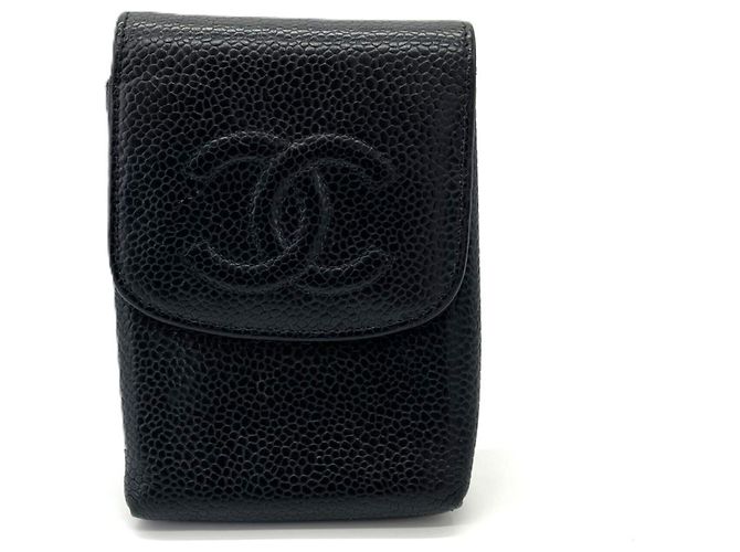 Pitillera Chanel de piel de becerro granulada negra Negro