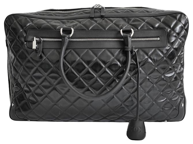 Mala de viagem Chanel Timeless acolchoada Preto