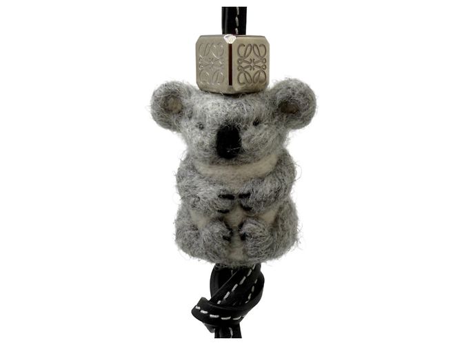 Pingente de Bolsa Koala Loewe Cinza