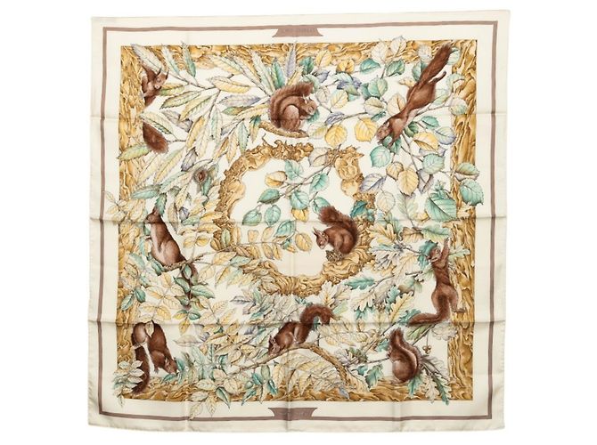 Hermès Lenço Hermes Carre 90 CASSE NOISETTE Multicor Bege