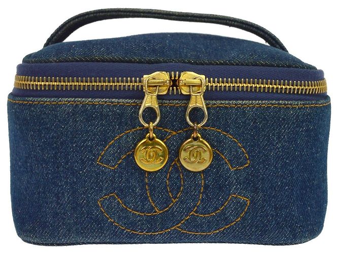 Vanity Necessaire Chanel in denim matelassé Blu