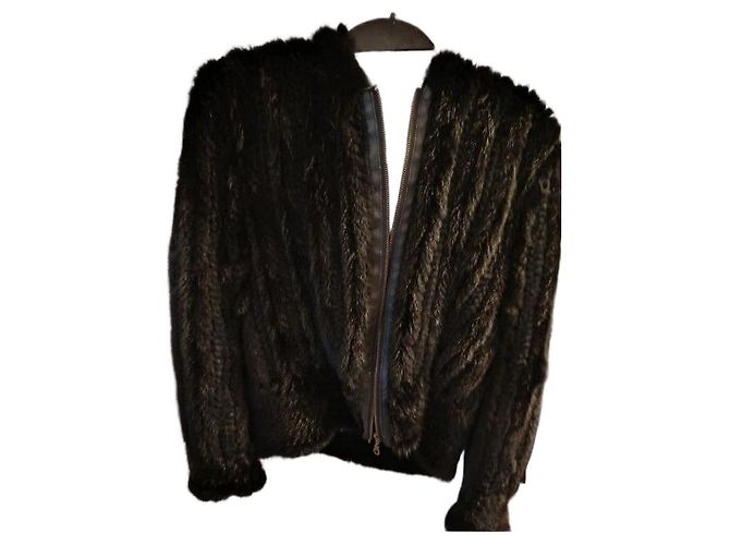 Autre Marque Schwarze Strick-Nerzjacke mit Kapuze