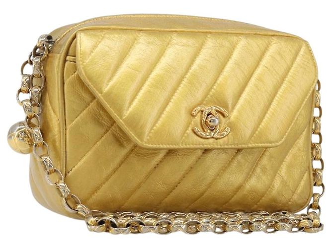 Bolsa de Ombro com Corrente CHANEL em Couro Gold CC Auth 200713 Dourado
