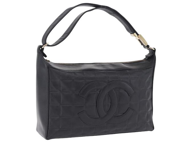Bolsa de Ombro CHANEL Choco Bar em pele de cordeiro preta e dourada CC Auth 200511V Preto Dourado