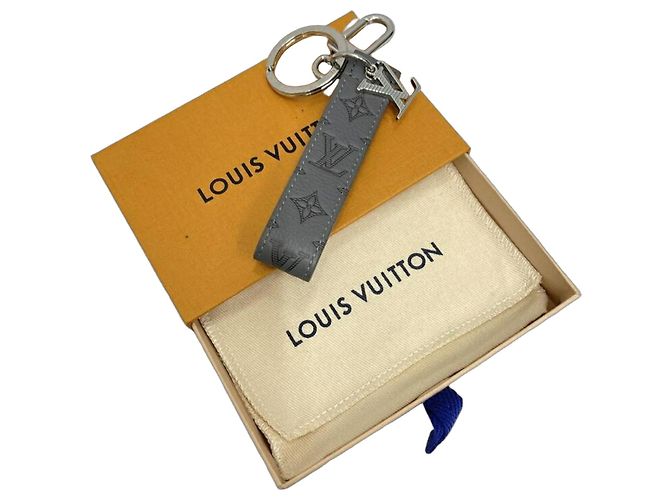 Portachiavi Dragonne Monogram Shadow Louis Vuitton