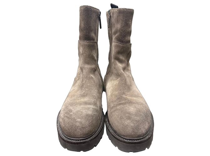 Autre Marque Bottes Chelsea Doucal's en daim marron à semelles crantées