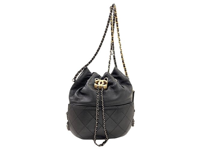 Borsa a tracolla Chanel Gabrielle Matelassé Nero