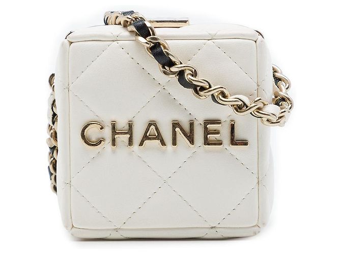 Chanel White Bicolor Quilted Lambskin Cube Clutch mit Kette Weiß Roh